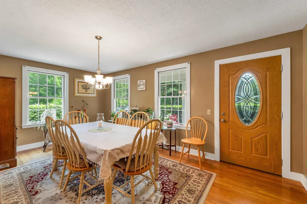 29 Hunt Avenue Franklin NH 03235