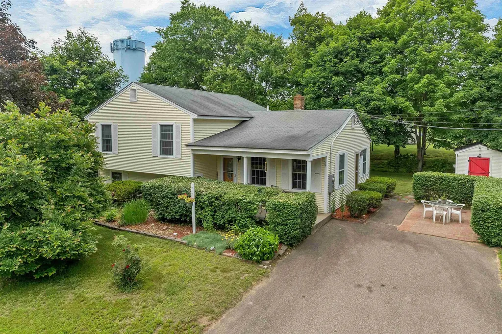 29 Hunt Avenue Franklin NH 03235