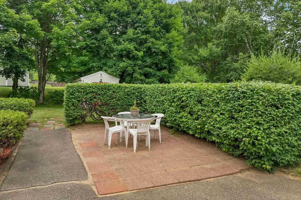 29 Hunt Avenue Franklin NH 03235