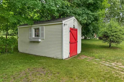 29 Hunt Avenue Franklin NH 03235