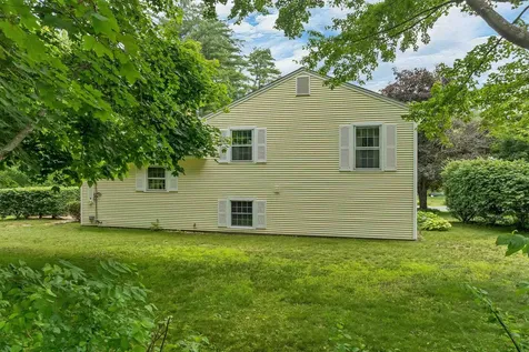 29 Hunt Avenue Franklin NH 03235