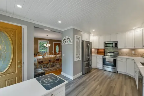 29 Hunt Avenue Franklin NH 03235