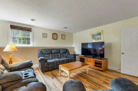29 Hunt Avenue Franklin NH 03235