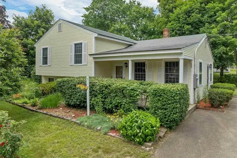 29 Hunt Avenue Franklin NH 03235