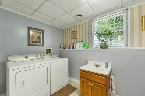 29 Hunt Avenue Franklin NH 03235