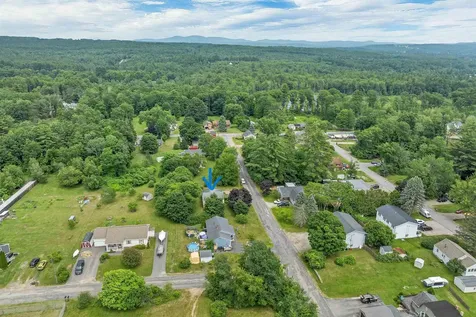 29 Hunt Avenue Franklin NH 03235