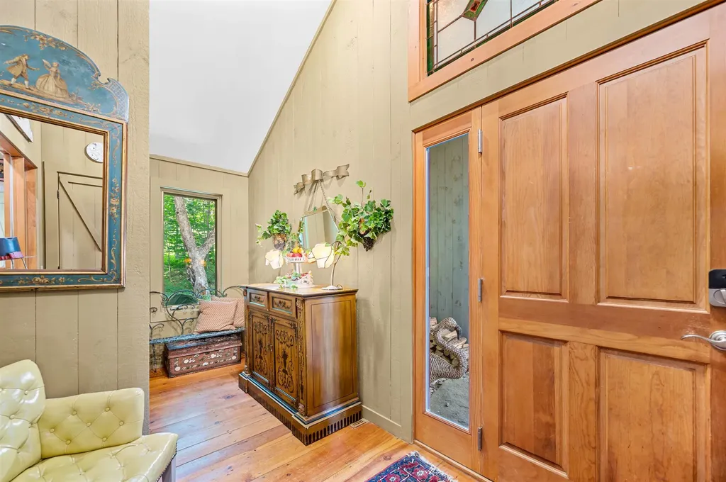 769 West Hill Road Warren VT 05674