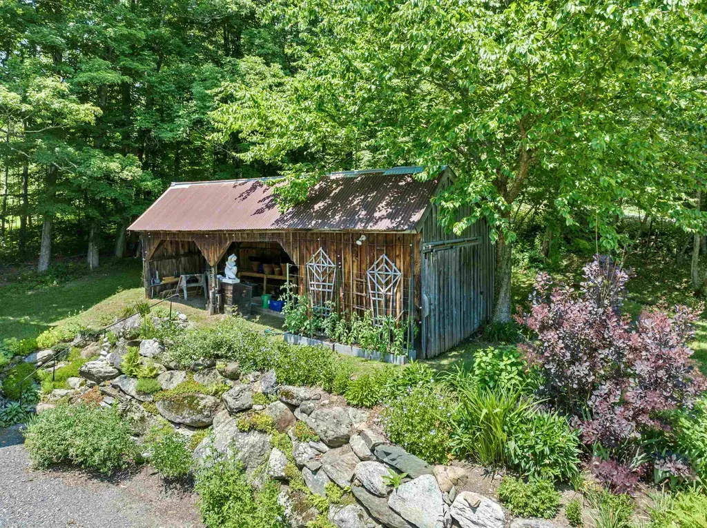 769 West Hill Road Warren VT 05674