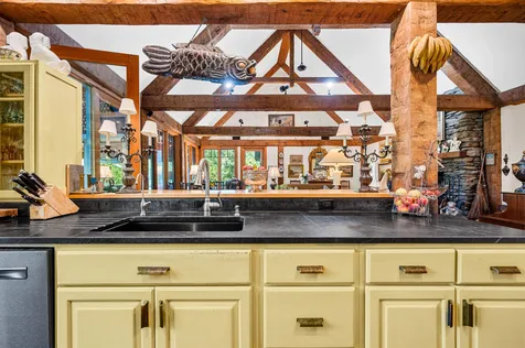 769 West Hill Road Warren VT 05674
