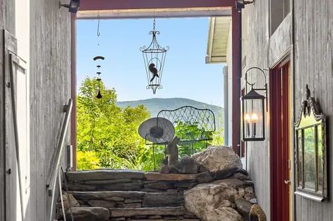 769 West Hill Road Warren VT 05674