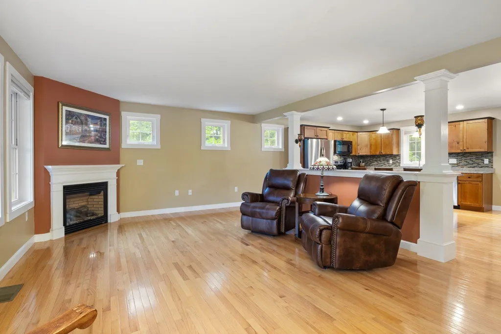 98 Ridgecrest Drive Greenland NH 03840