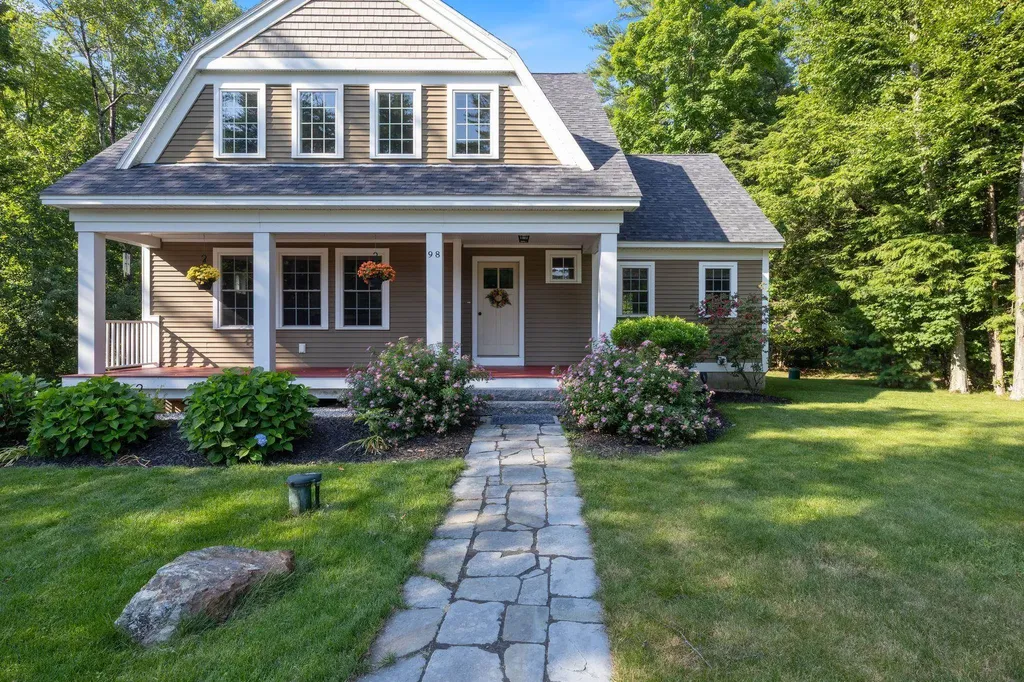 98 Ridgecrest Drive Greenland NH 03840