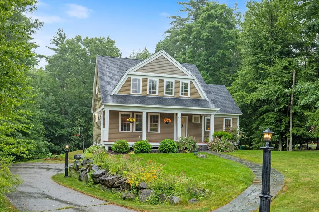 98 Ridgecrest Drive Greenland NH 03840
