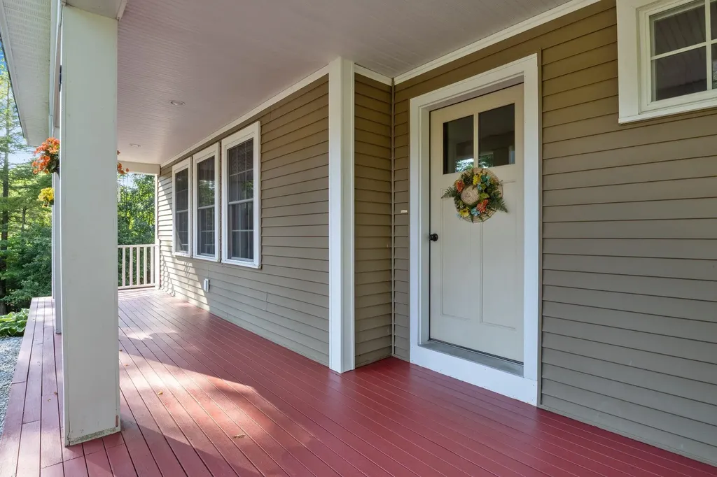 98 Ridgecrest Drive Greenland NH 03840