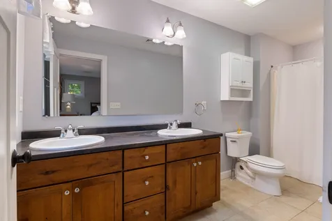 98 Ridgecrest Drive Greenland NH 03840