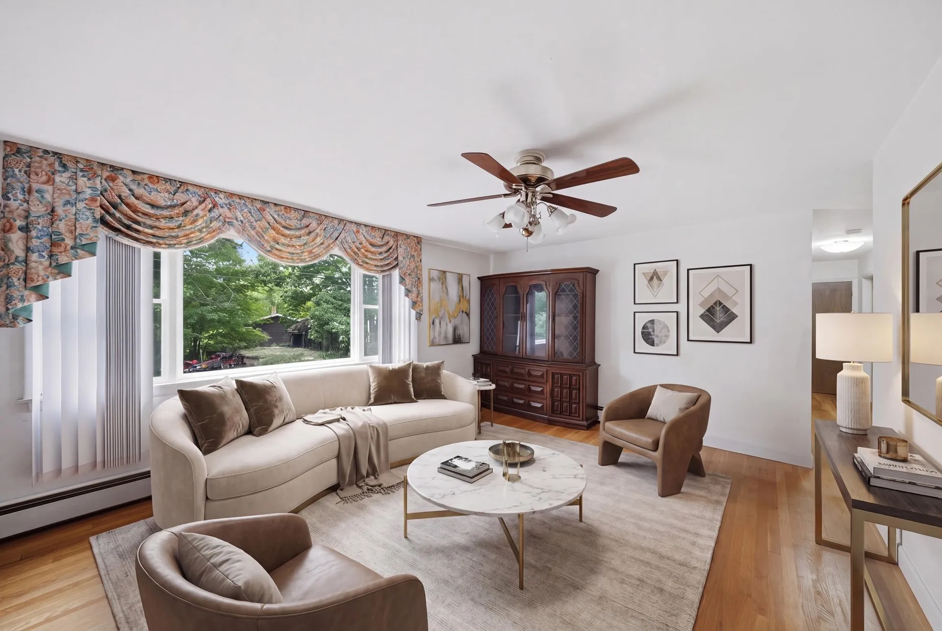 8 Escumbuit Road Derry NH 03038