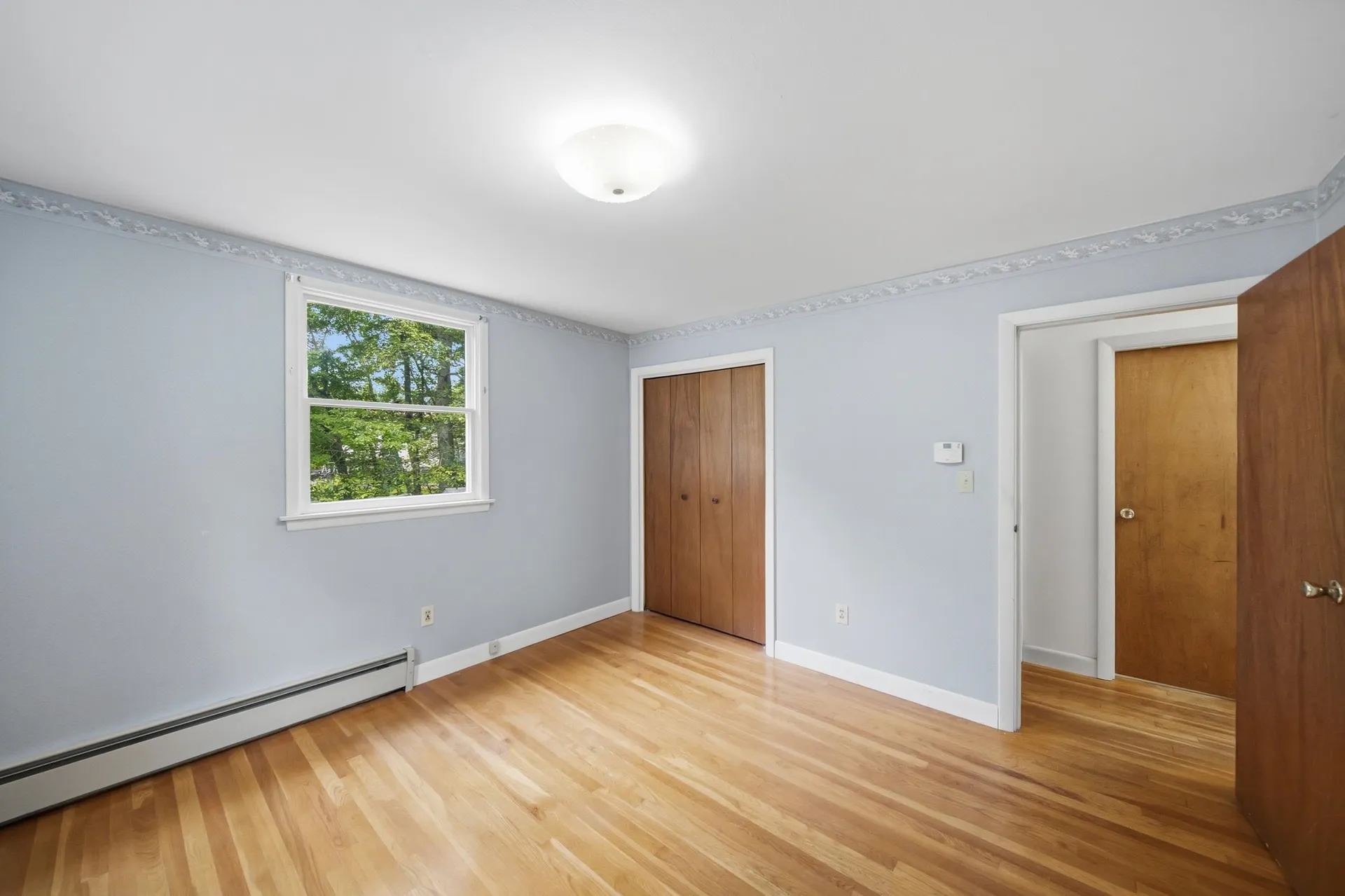 8 Escumbuit Road Derry NH 03038