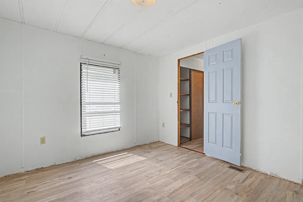47 Deep Meadows Exeter NH 03833