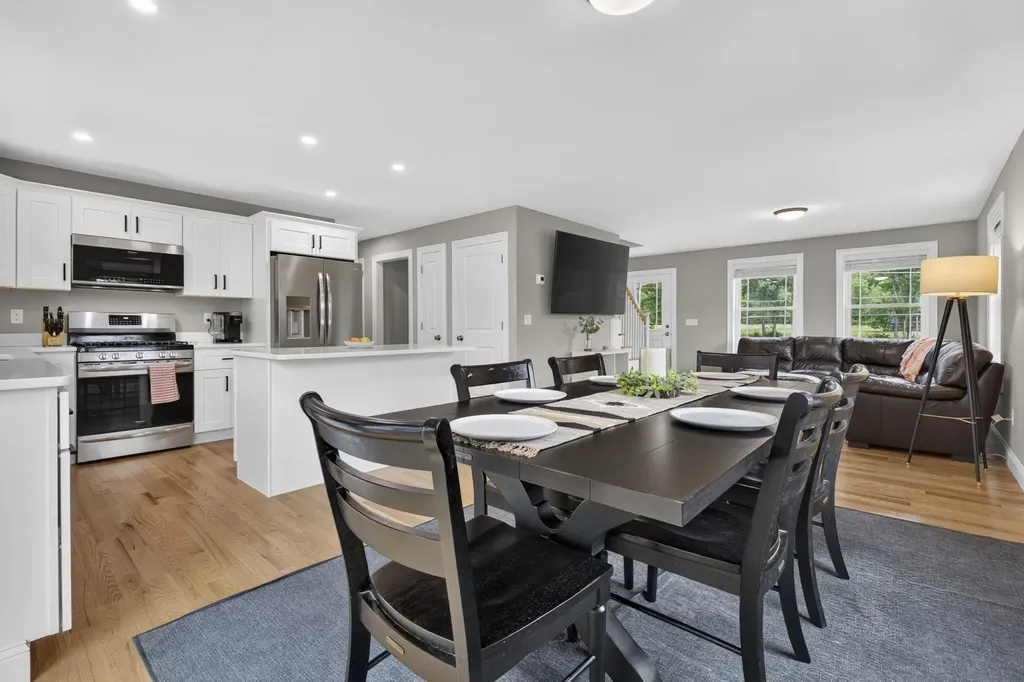 20 Woodbury Lane Boscawen NH 03303