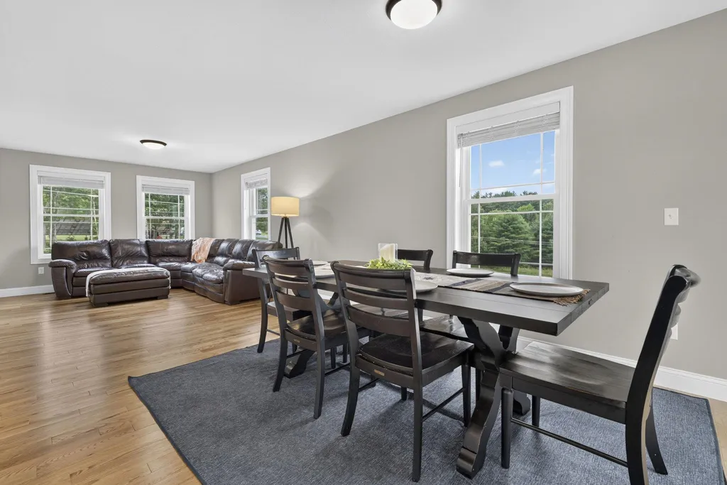 20 Woodbury Lane Boscawen NH 03303