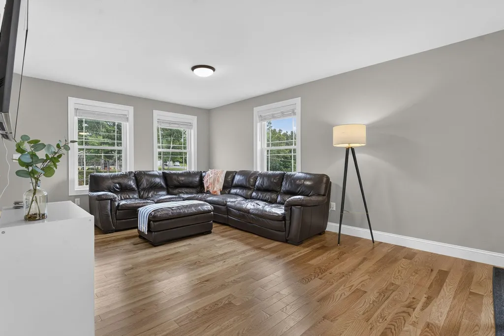 20 Woodbury Lane Boscawen NH 03303