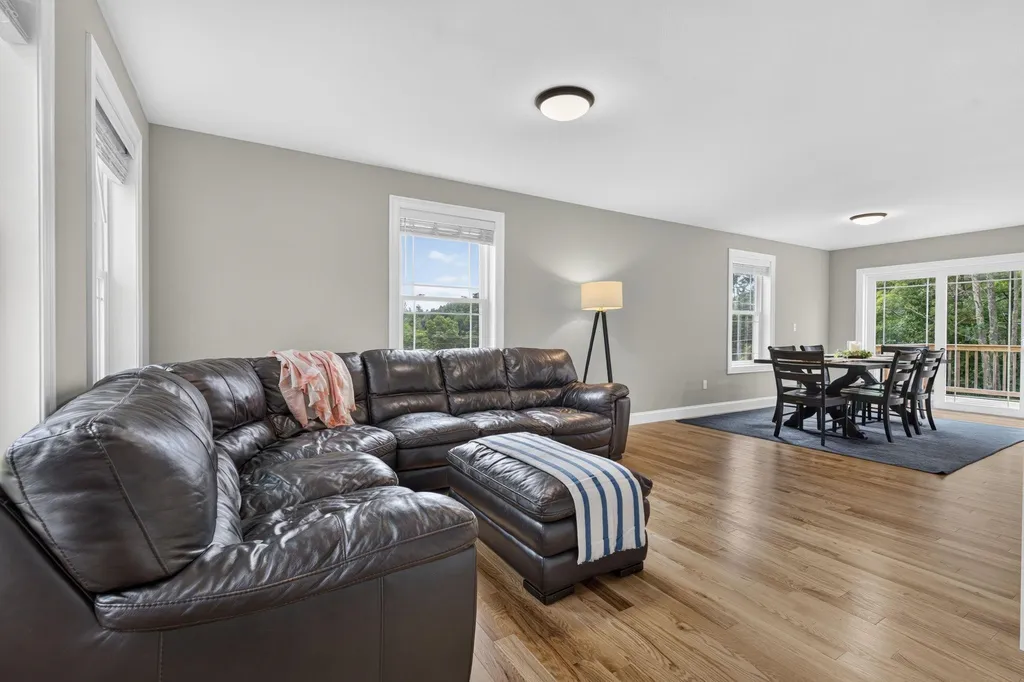 20 Woodbury Lane Boscawen NH 03303
