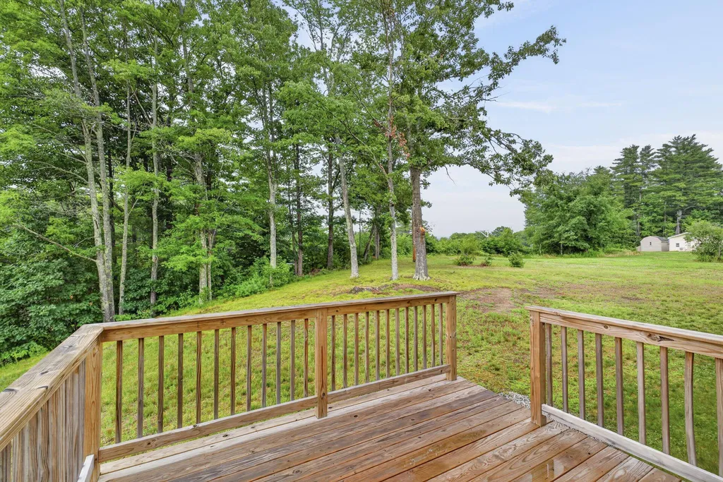 20 Woodbury Lane Boscawen NH 03303