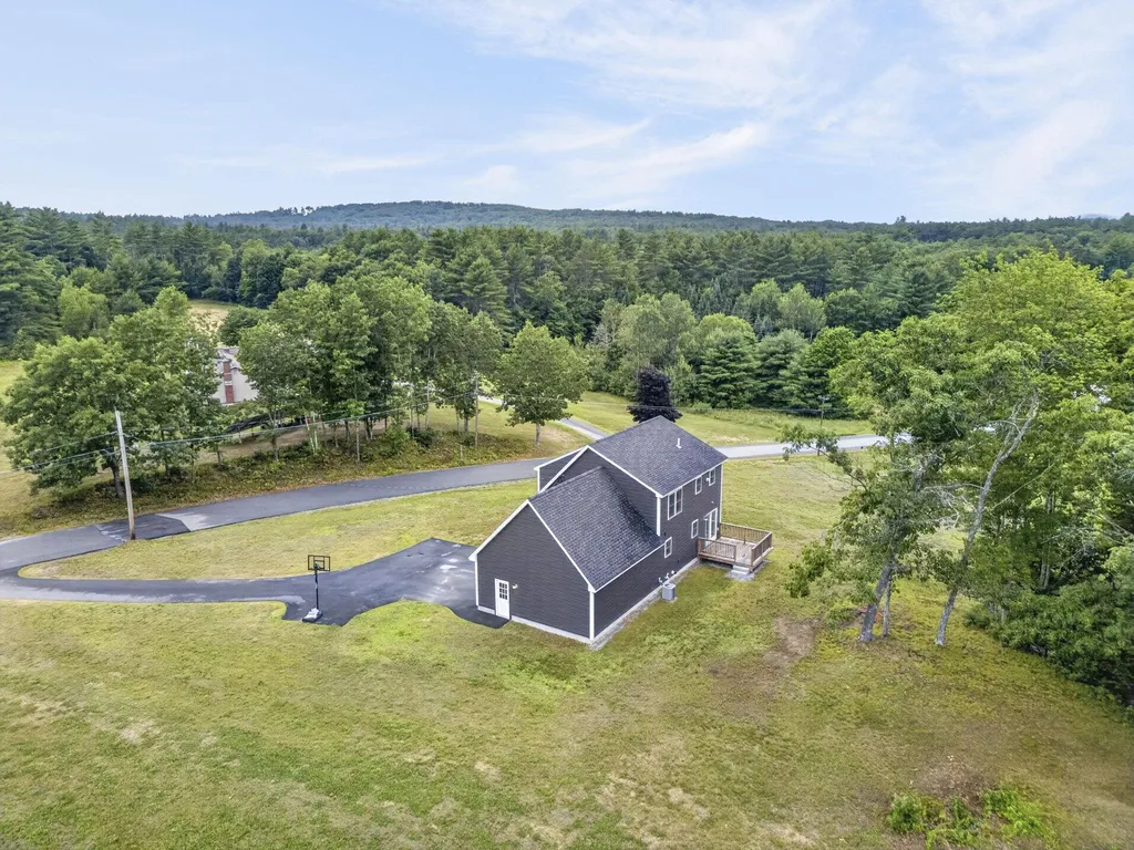 20 Woodbury Lane Boscawen NH 03303