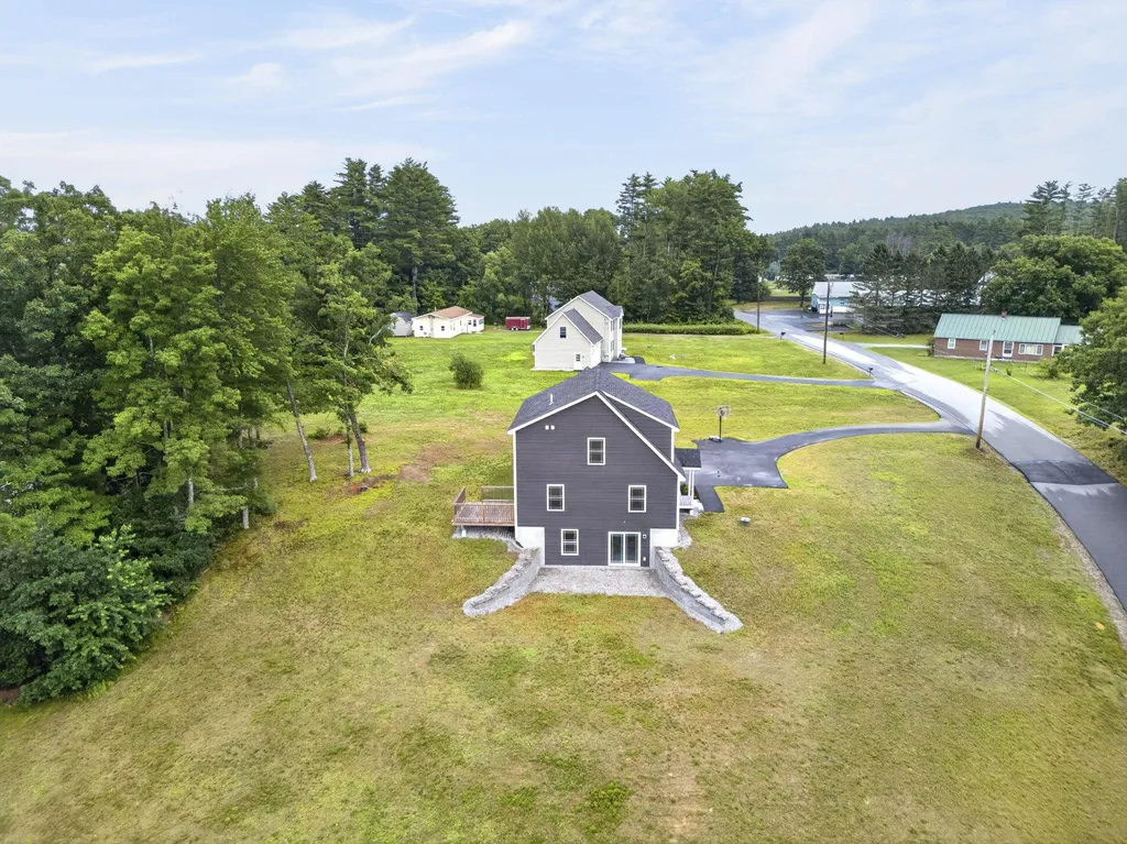 20 Woodbury Lane Boscawen NH 03303