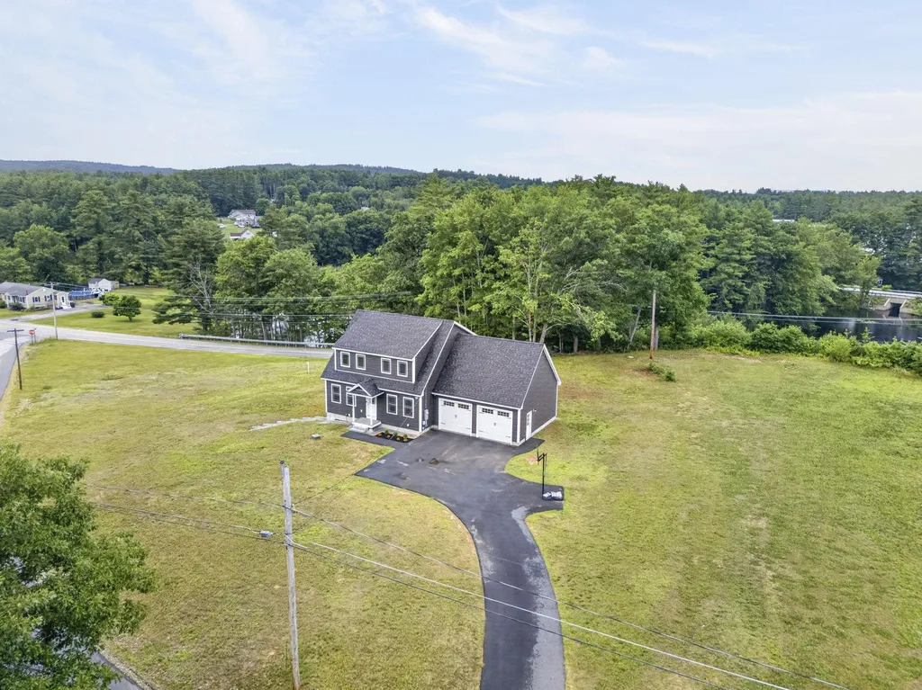 20 Woodbury Lane Boscawen NH 03303
