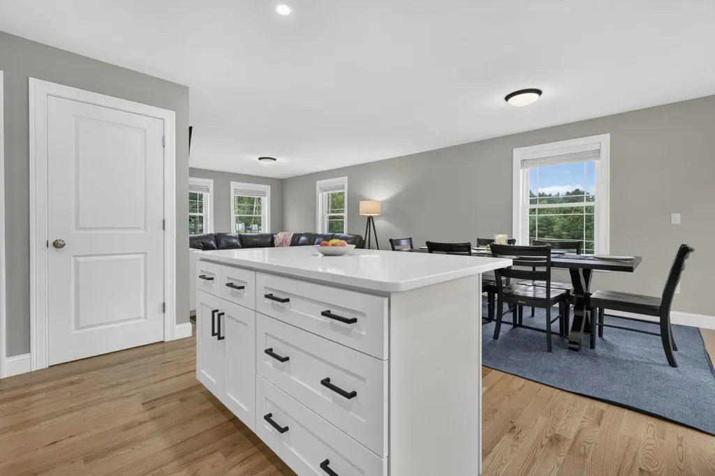 20 Woodbury Lane Boscawen NH 03303