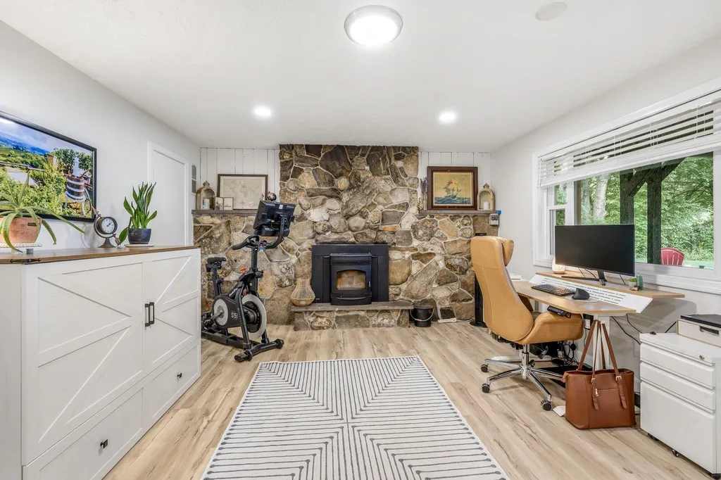 35 Cove Street Goffstown NH 03045
