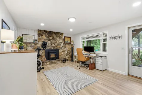 35 Cove Street Goffstown NH 03045