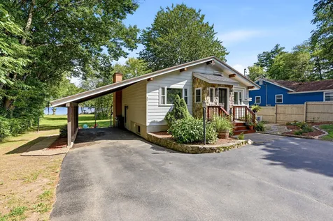35 Cove Street Goffstown NH 03045