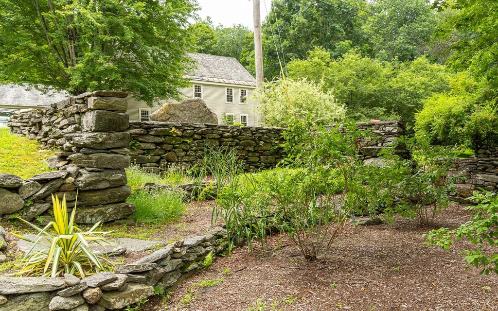 372 Hill Road Alstead NH 03602