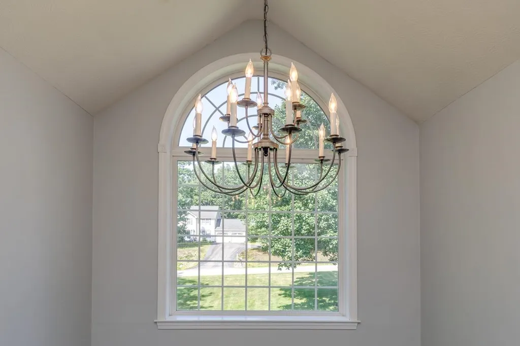27 Aldrich Street Litchfield NH 03052