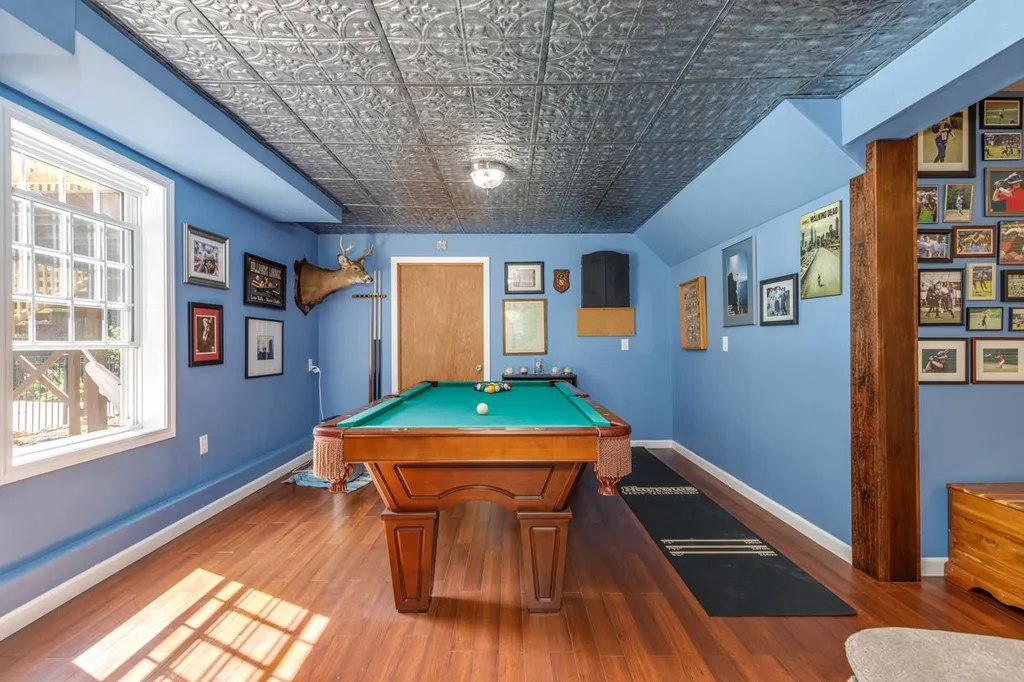 27 Aldrich Street Litchfield NH 03052