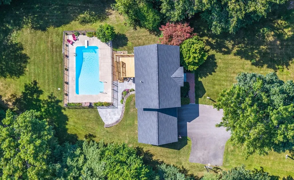 27 Aldrich Street Litchfield NH 03052