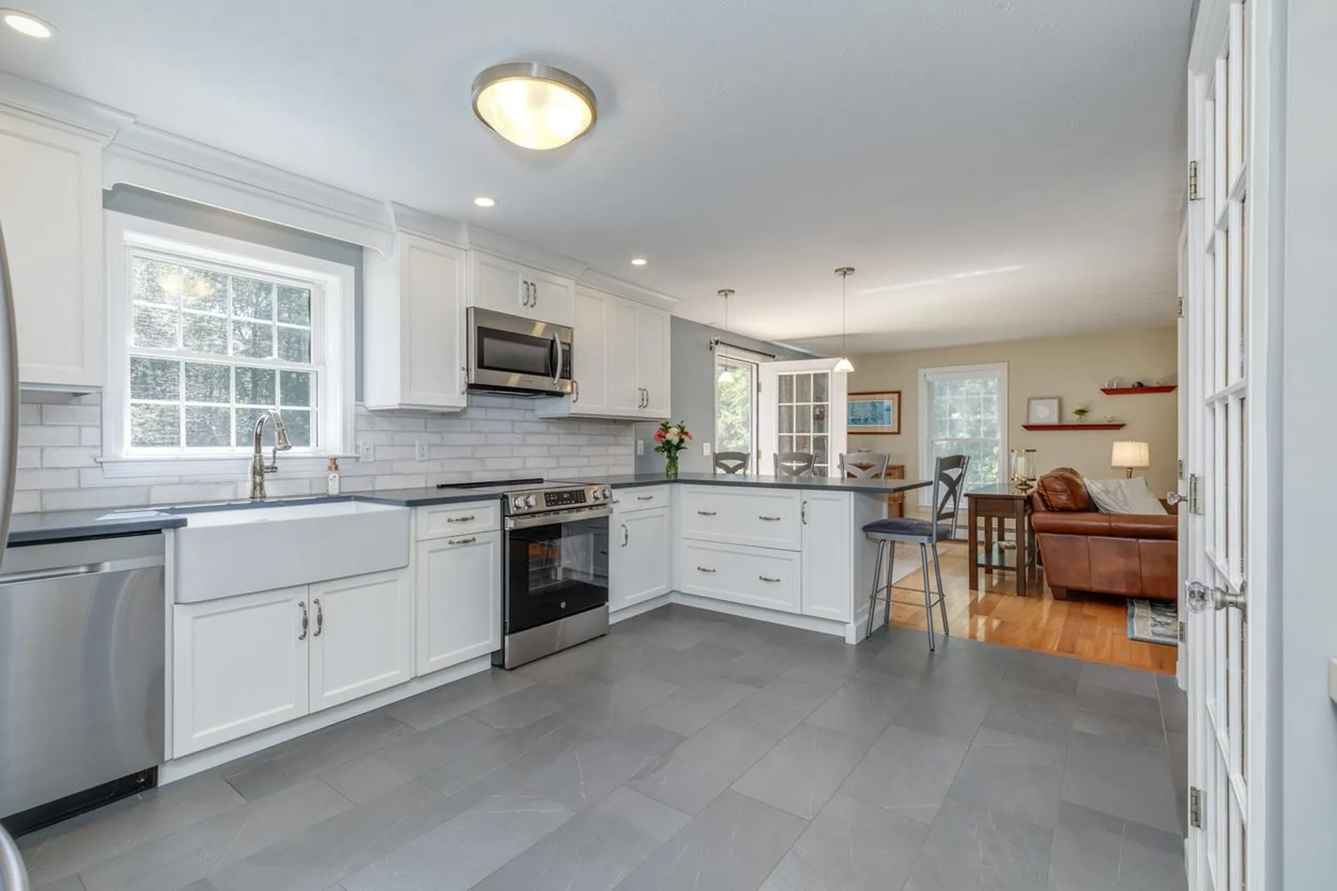 27 Aldrich Street Litchfield NH 03052