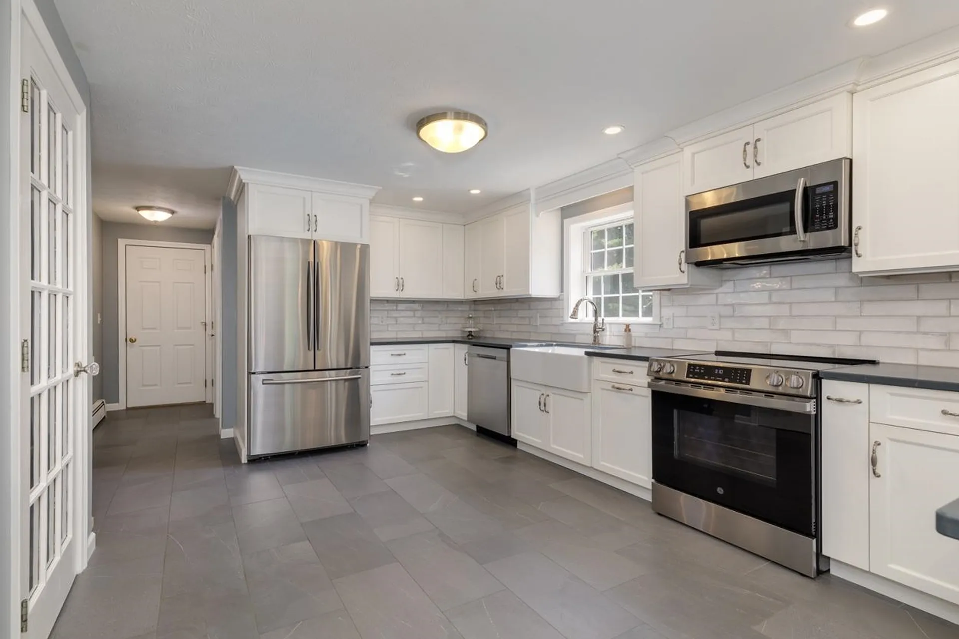 27 Aldrich Street Litchfield NH 03052