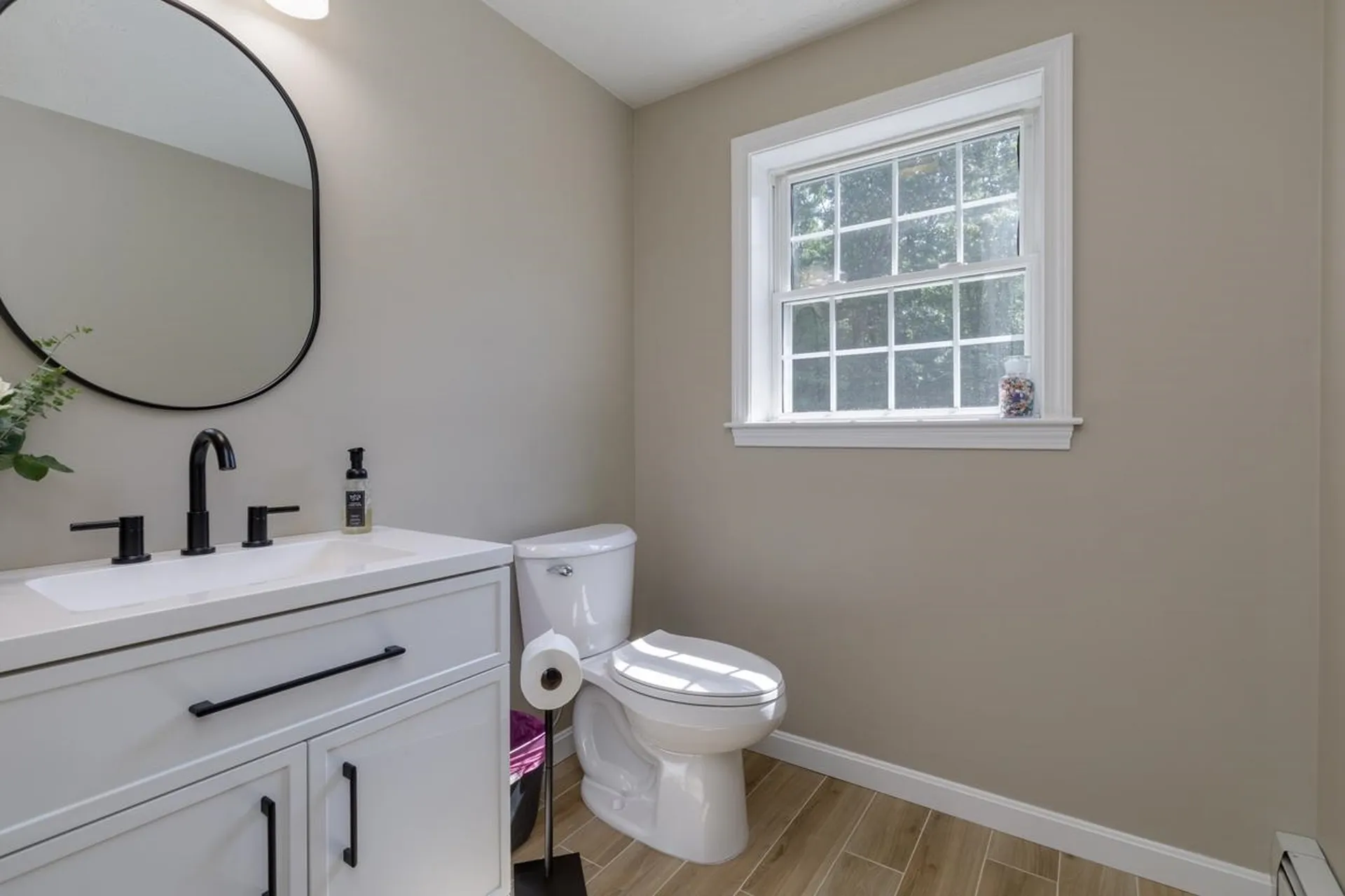 27 Aldrich Street Litchfield NH 03052