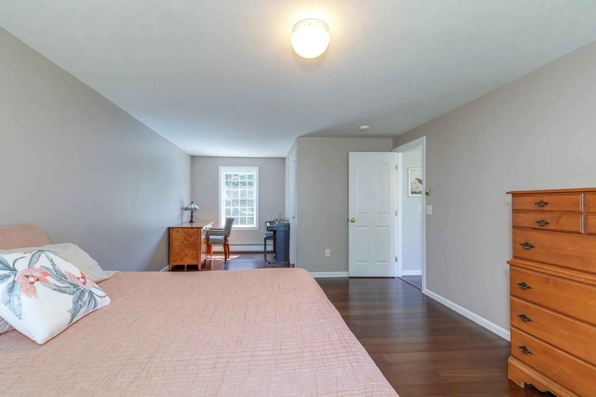 27 Aldrich Street Litchfield NH 03052