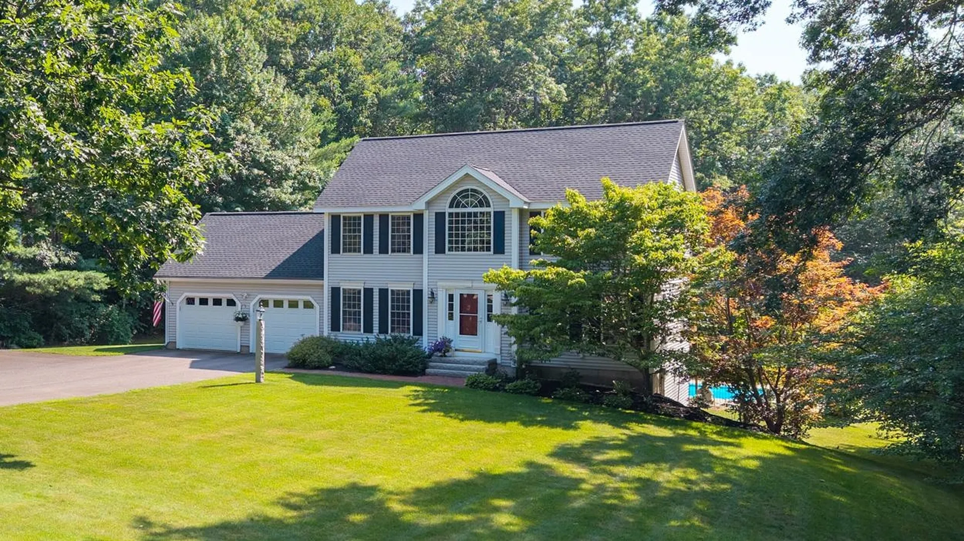 27 Aldrich Street Litchfield NH 03052