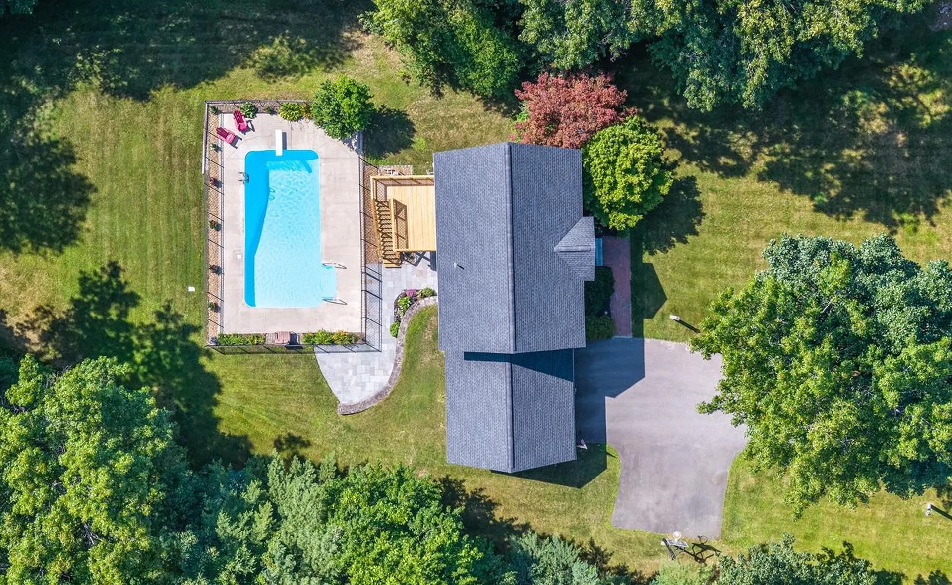 27 Aldrich Street Litchfield NH 03052