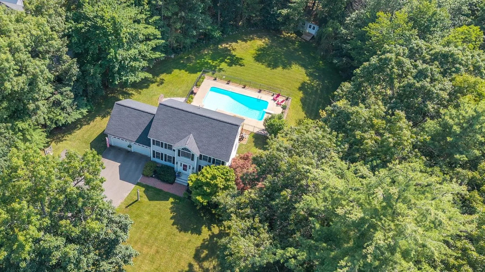 27 Aldrich Street Litchfield NH 03052