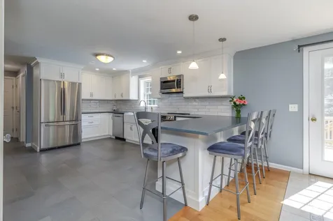 27 Aldrich Street Litchfield NH 03052