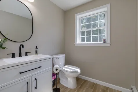 27 Aldrich Street Litchfield NH 03052