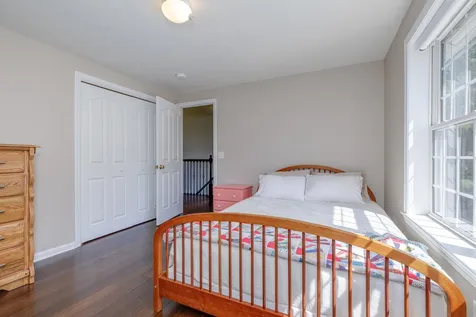 27 Aldrich Street Litchfield NH 03052