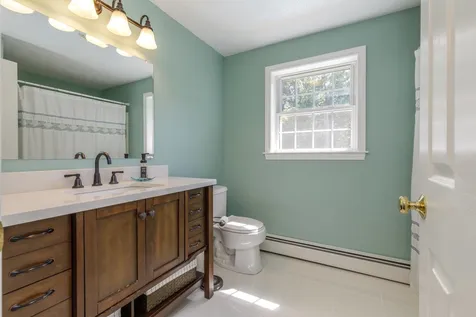 27 Aldrich Street Litchfield NH 03052