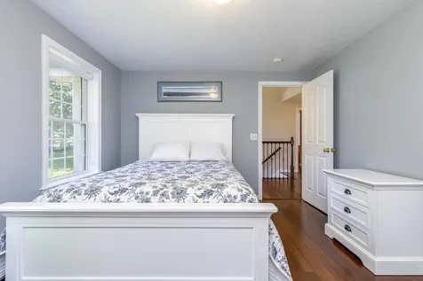 27 Aldrich Street Litchfield NH 03052